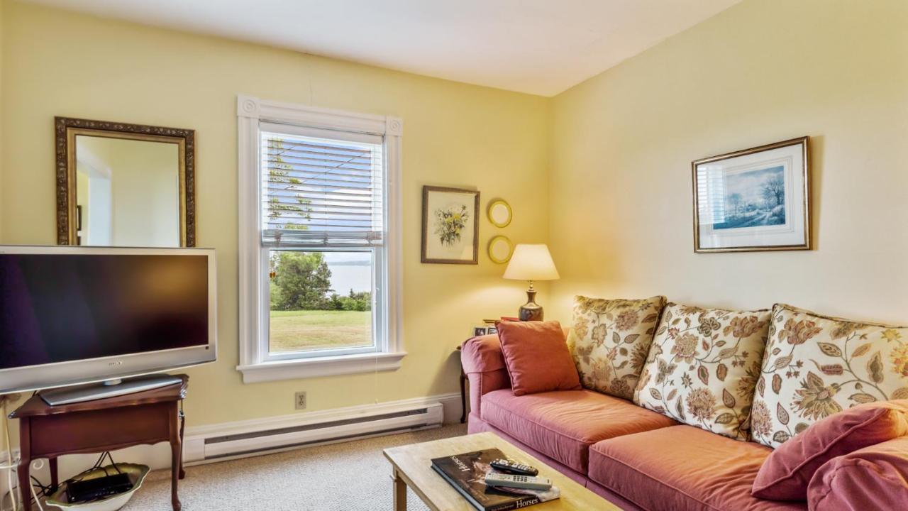 Bayview Pines Country Inn B&B Mahone Bay Exteriör bild