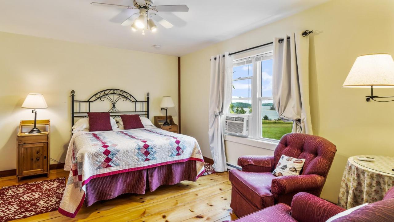 Bayview Pines Country Inn B&B Mahone Bay Exteriör bild