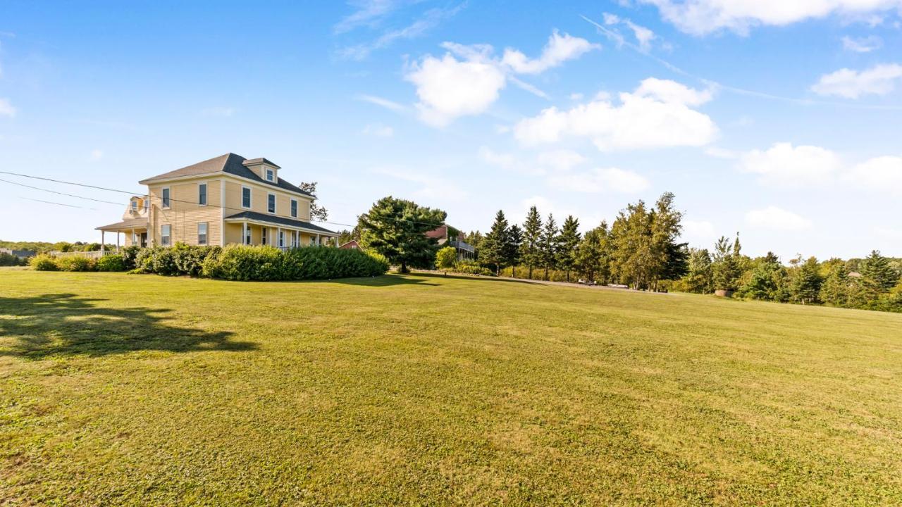 Bayview Pines Country Inn B&B Mahone Bay Exteriör bild