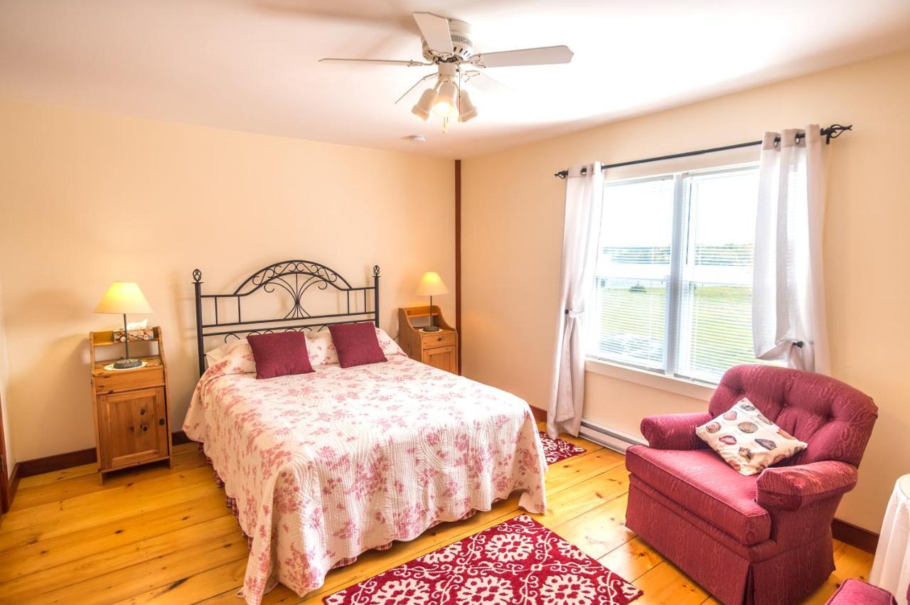 Bayview Pines Country Inn B&B Mahone Bay Exteriör bild