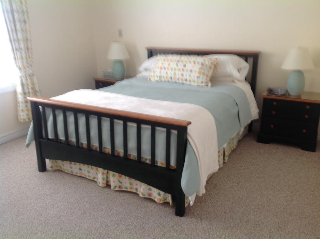 Bayview Pines Country Inn B&B Mahone Bay Exteriör bild