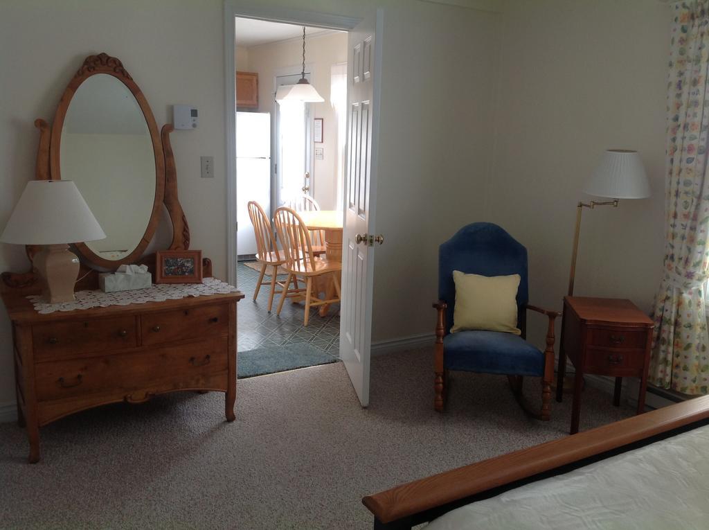 Bayview Pines Country Inn B&B Mahone Bay Exteriör bild
